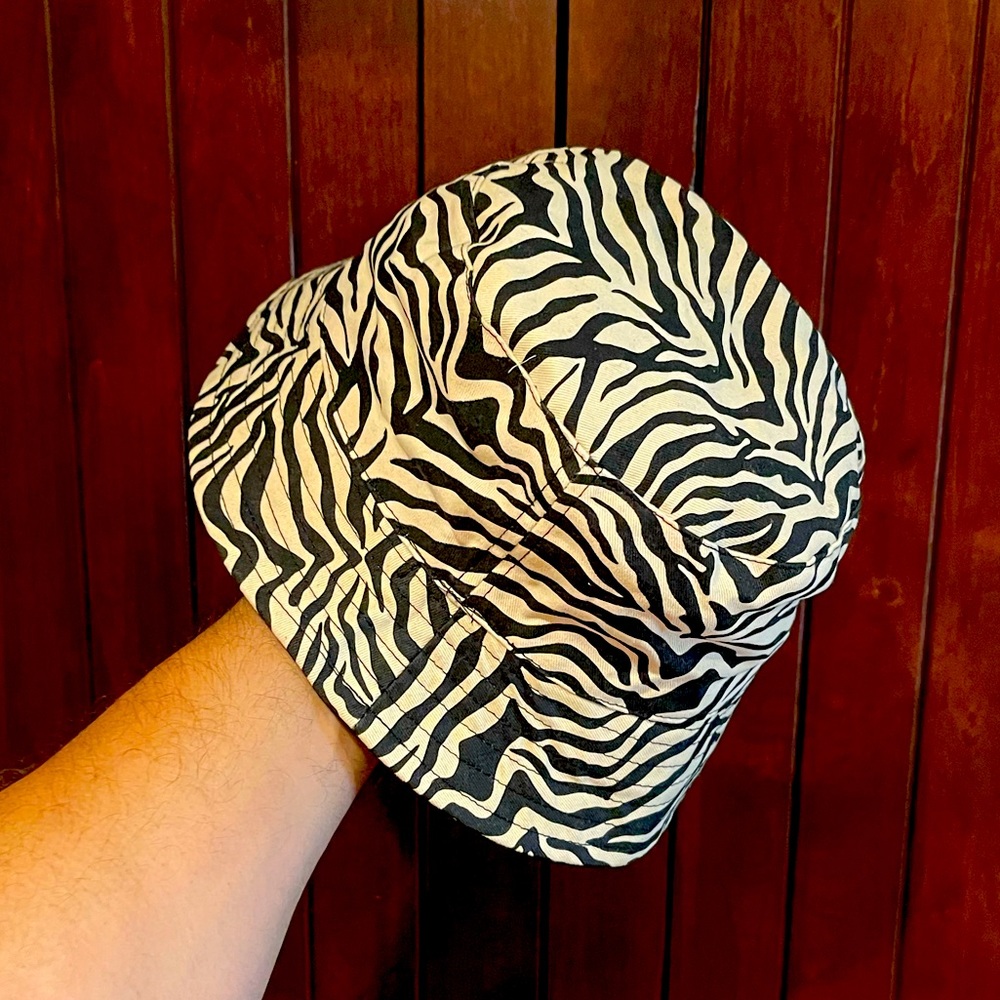 Zebra bucket hat